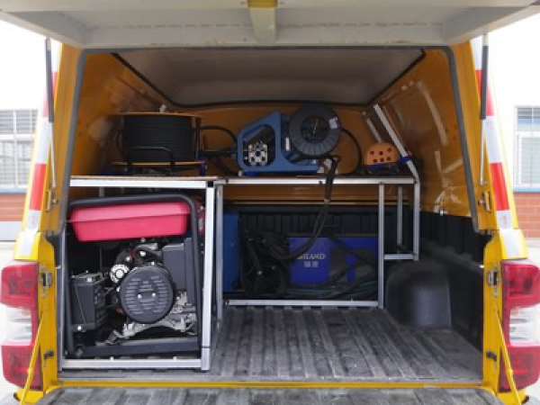 慶鈴皮卡四驅(qū)救險(xiǎn)車(105KW)